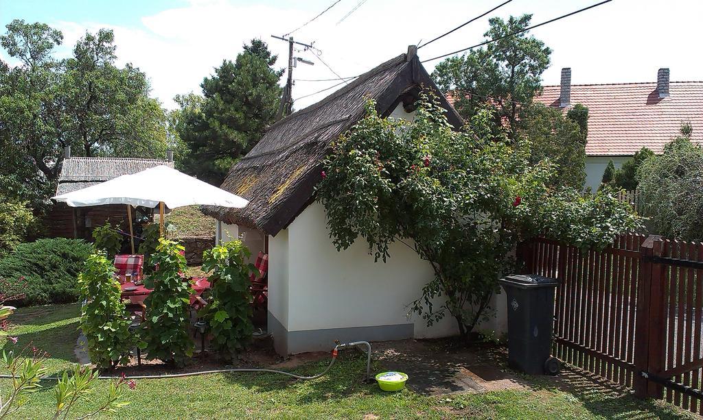 Country House Balaton 保洛兹瑙克 外观 照片