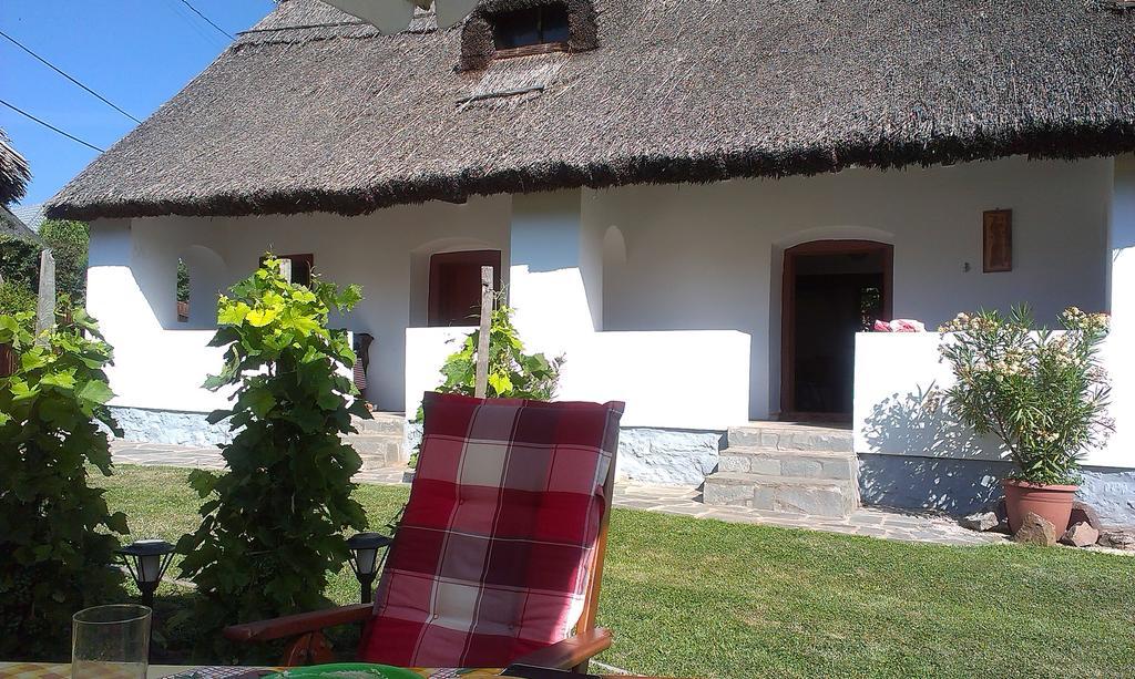 Country House Balaton 保洛兹瑙克 外观 照片